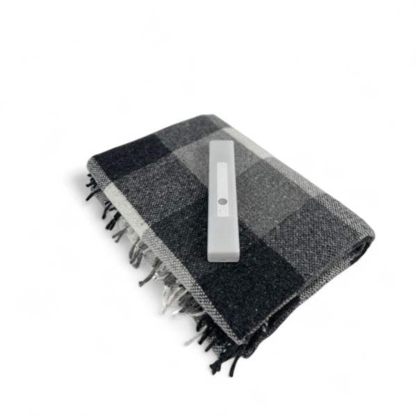 Набір Плед вовняний П8 біл-дим-св.антр 140×200 см + Ліхтар-лампа LED 21см з датчиком руху Love You